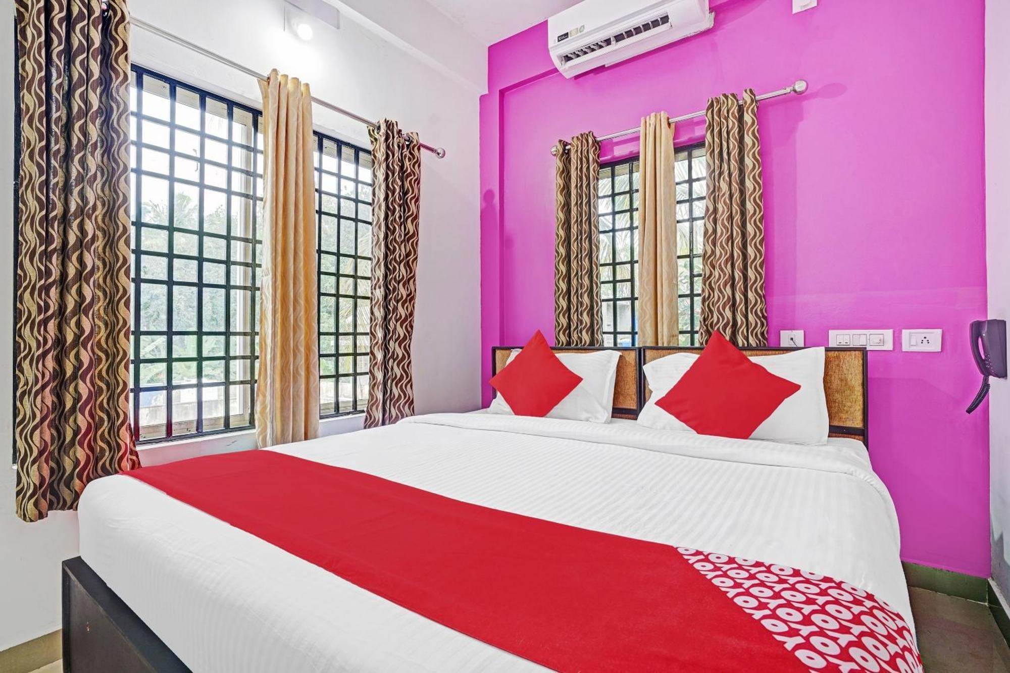 Hotel Thaza Rooms Nedumbassery Exterior photo